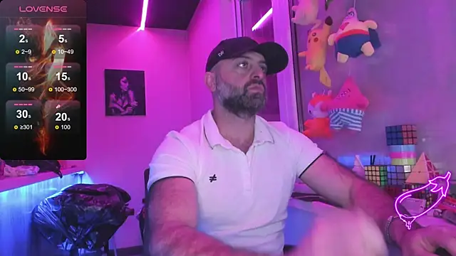 Snapshot of MAGABEAR077 chatting on 03.02.25 MAGABEAR077 online show from 03.02.25