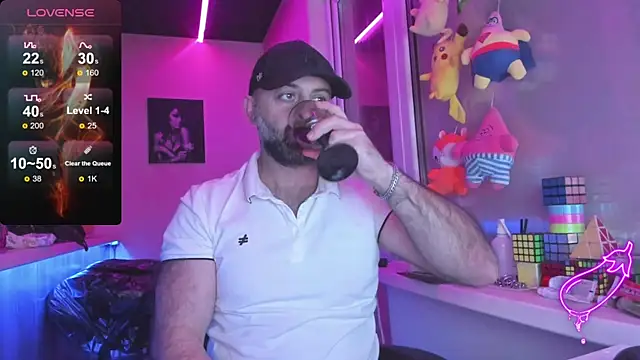 Snapshot of MAGABEAR077 chatting on 03.03.25 MAGABEAR077 online show from 03.03.25