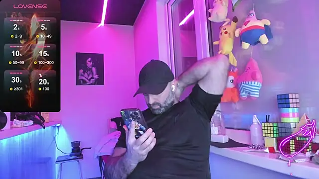 Snapshot of MAGABEAR077 chatting on 03.05.25 MAGABEAR077 online show from 03.05.25