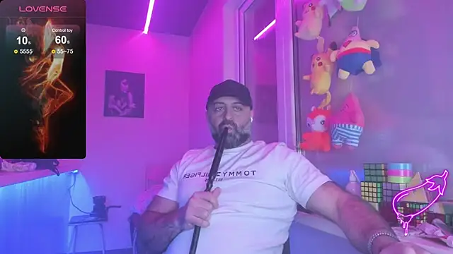 Snapshot of MAGABEAR077 chatting on 03.12.25 MAGABEAR077 online show from 03.12.25