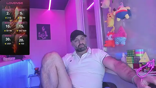 Snapshot of MAGABEAR077 chatting on 03.14.25 MAGABEAR077 online show from 03.14.25