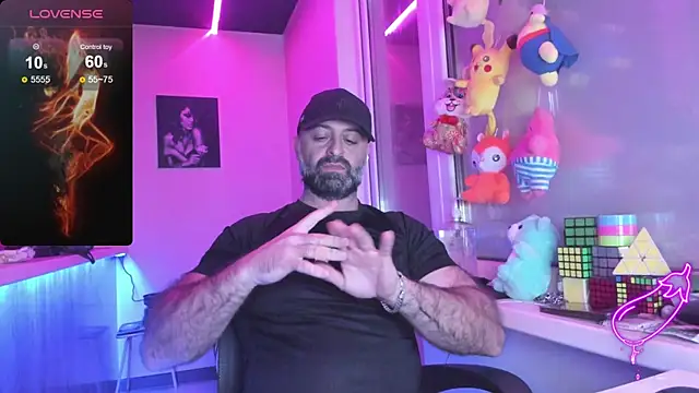 Snapshot of MAGABEAR077 chatting on 03.17.25 MAGABEAR077 online show from 03.17.25