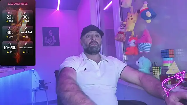 Snapshot of MAGABEAR077 chatting on 03.18.25 MAGABEAR077 online show from 03.18.25