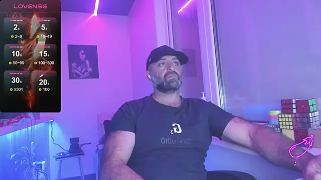 Snapshot of MAGABEAR077 chatting on 09.12.25 MAGABEAR077 online show from 09.12.25