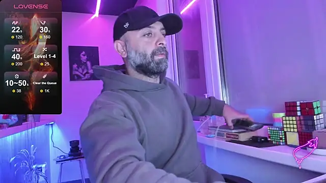 Snapshot of MAGABEAR077 chatting on 09.12.25 MAGABEAR077 online show from 09.12.25