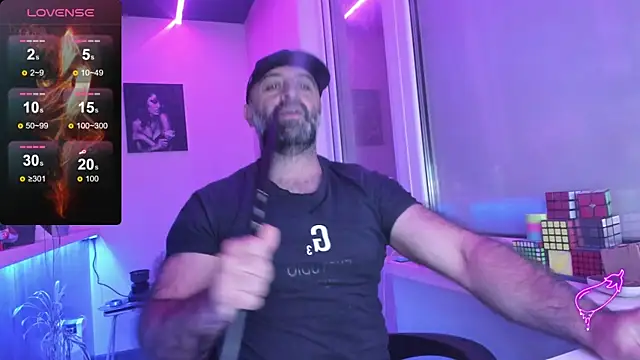 Snapshot of MAGABEAR077 chatting on 09.15.25 MAGABEAR077 online show from 09.15.25