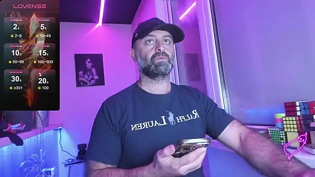 Snapshot of MAGABEAR077 chatting on 09.17.25 MAGABEAR077 online show from 09.17.25