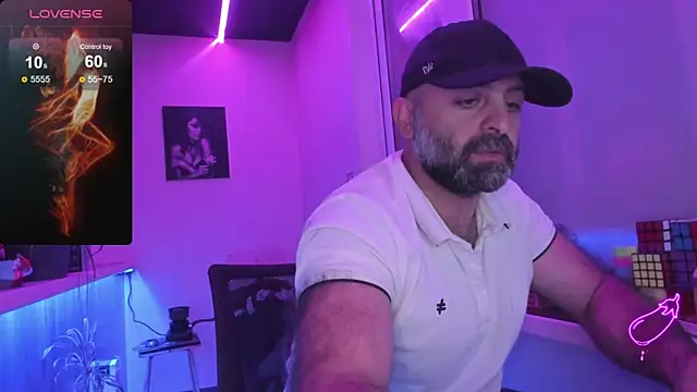 Snapshot of MAGABEAR077 chatting on 09.18.25 MAGABEAR077 online show from 09.18.25