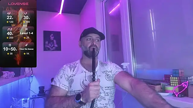 Snapshot of MAGABEAR077 chatting on 09.24.25 MAGABEAR077 online show from 09.24.25