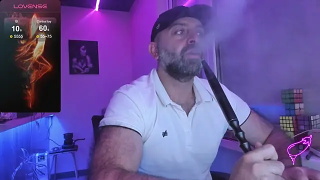 Snapshot of MAGABEAR077 chatting on 09.25.25 MAGABEAR077 online show from 09.25.25