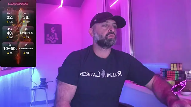 Snapshot of MAGABEAR077 chatting on 10.03.25 MAGABEAR077 online show from 10.03.25