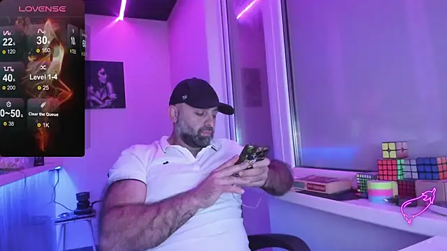 Snapshot of MAGABEAR077 chatting on 10.11.25 MAGABEAR077 online show from 10.11.25