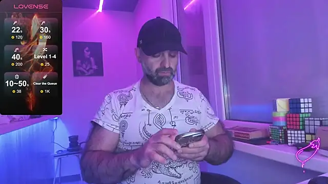 Snapshot of MAGABEAR077 chatting on 10.15.25 MAGABEAR077 online show from 10.15.25