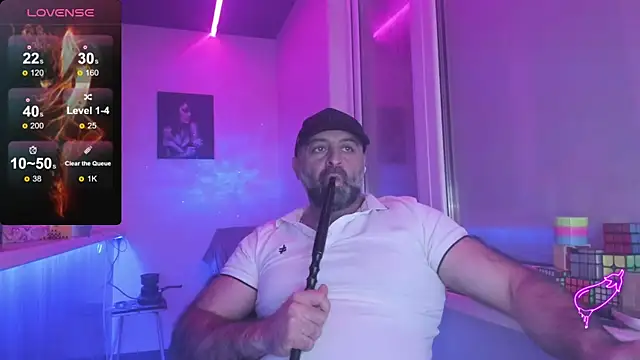 Snapshot of MAGABEAR077 chatting on 10.21.25 MAGABEAR077 online show from 10.21.25