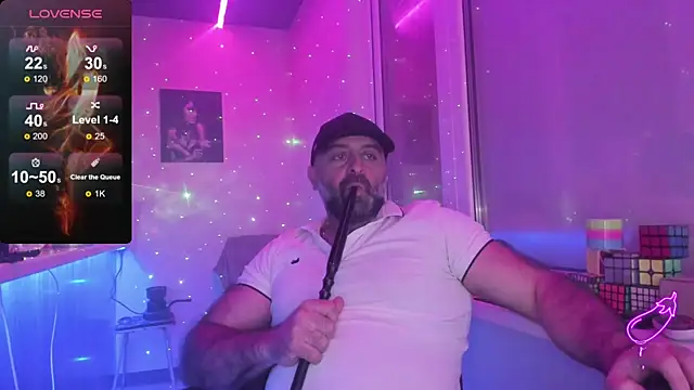 Snapshot of MAGABEAR077 chatting on 10.23.25 MAGABEAR077 online show from 10.23.25