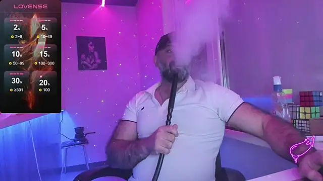 Snapshot of MAGABEAR077 chatting on 10.25.25 MAGABEAR077 online show from 10.25.25