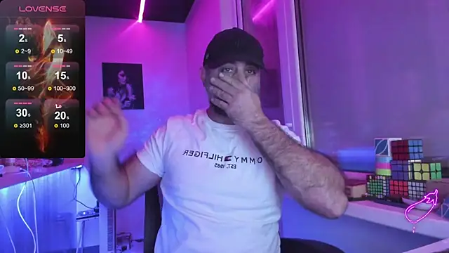 Snapshot of MAGABEAR077 chatting on 11.06.25 MAGABEAR077 online show from 11.06.25