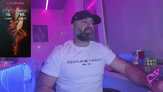 Snapshot of MAGABEAR077 chatting on 11.07.25 MAGABEAR077 online show from 11.07.25