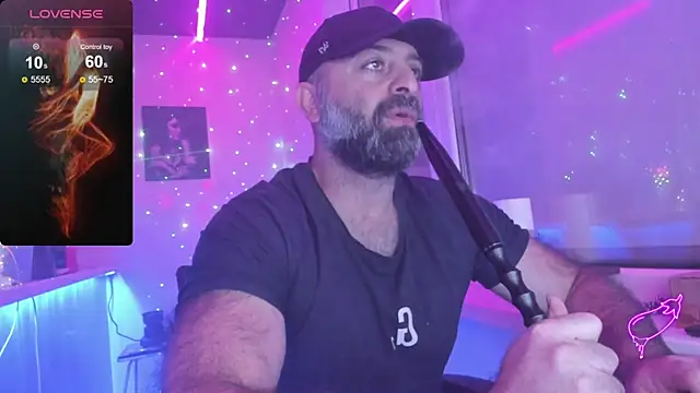 Snapshot of MAGABEAR077 chatting on 11.08.25 MAGABEAR077 online show from 11.08.25