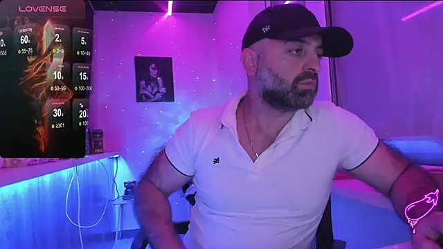 Snapshot of MAGABEAR077 chatting on 11.12.25 MAGABEAR077 online show from 11.12.25