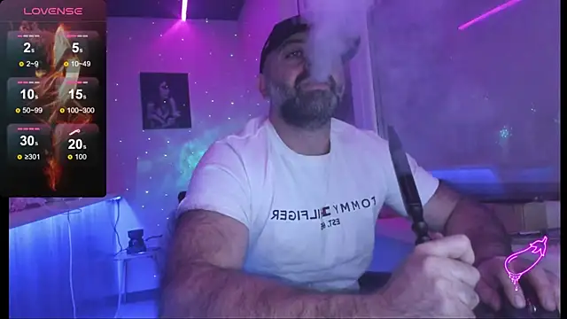 Snapshot of MAGABEAR077 chatting on 11.13.25 MAGABEAR077 online show from 11.13.25