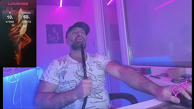 Snapshot of MAGABEAR077 chatting on 11.14.25 MAGABEAR077 online show from 11.14.25