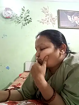 Snapshot of Kavya_kapoor chatting on 02.27.25 Kavya kapoor online show from 02.27.25