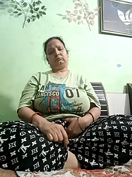 Snapshot of Kavya_kapoor chatting on 02.27.25 Kavya kapoor online show from 02.27.25