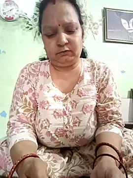 Snapshot of Kavya_kapoor chatting on 03.01.25 Kavya kapoor online show from 03.01.25