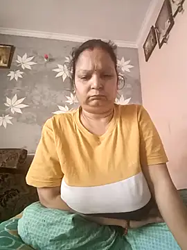 Snapshot of Kavya_kapoor chatting on 03.05.25 Kavya kapoor online show from 03.05.25