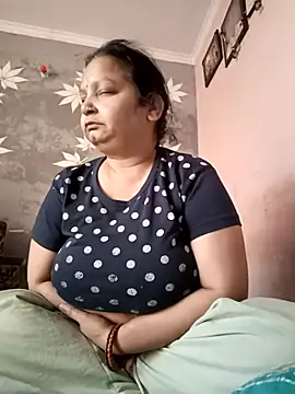 Snapshot of Kavya_kapoor chatting on 03.07.25 Kavya kapoor online show from 03.07.25