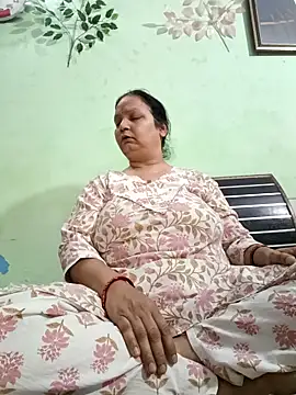 Snapshot of Kavya_kapoor chatting on 03.10.25 Kavya kapoor online show from 03.10.25