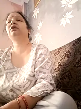 Snapshot of Kavya_kapoor chatting on 03.18.25 Kavya kapoor online show from 03.18.25