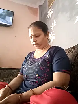 Snapshot of Kavya_kapoor chatting on 03.19.25 Kavya kapoor online show from 03.19.25