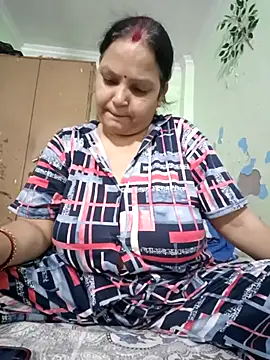 Snapshot of Kavya_kapoor chatting on 10.05.25 Kavya kapoor online show from 10.05.25