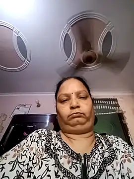 Snapshot of Kavya_kapoor chatting on 10.19.25 Kavya kapoor online show from 10.19.25