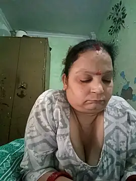 Snapshot of Kavya_kapoor chatting on 10.29.25 Kavya kapoor online show from 10.29.25