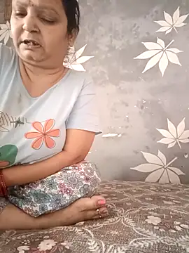 Snapshot of Kavya_kapoor chatting on 11.06.25 Kavya kapoor online show from 11.06.25