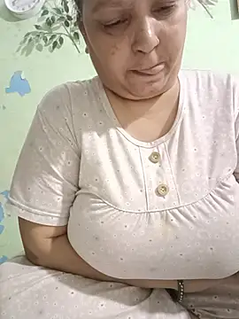 Snapshot of Kavya_kapoor chatting on 06.15.26 Kavya kapoor online show from 06.15.26