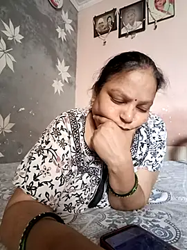 Snapshot of Kavya_kapoor chatting on 06.24.26 Kavya kapoor online show from 06.24.26