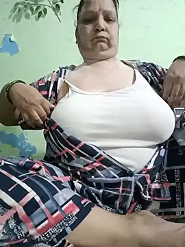 Snapshot of Kavya_kapoor chatting on 07.19.26 Kavya kapoor online show from 07.19.26