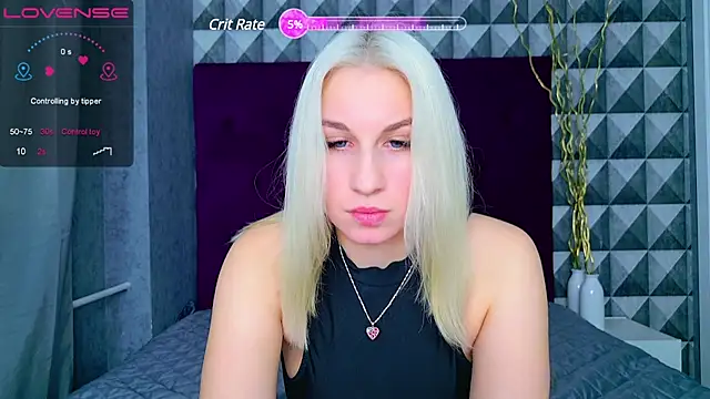 Snapshot of NellyStorm chatting on 12.27.24 NellyStorm online show from 12.27.24