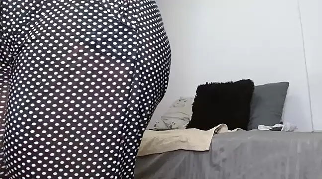 scarlett  morgan online show from 03.05.25