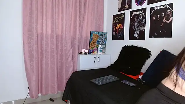 scarlett  morgan online show from 12.20.25