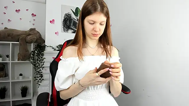 Baby Evalena online show from 02.11.25