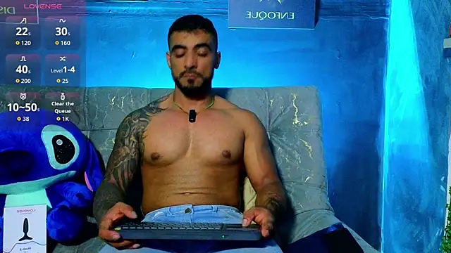 Snapshot of ERIC_HARRISON chatting on 11.11.25 ERIC HARRISON online show from 11.11.25