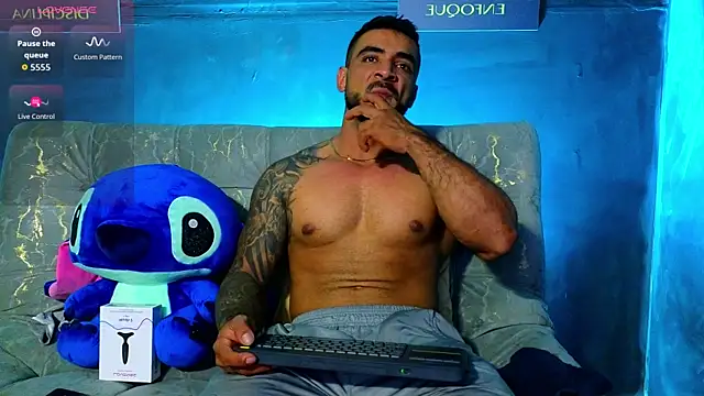 Snapshot of ERIC_HARRISON chatting on 11.13.25 ERIC HARRISON online show from 11.13.25