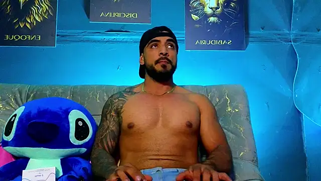 Snapshot of ERIC_HARRISON chatting on 11.14.25 ERIC HARRISON online show from 11.14.25