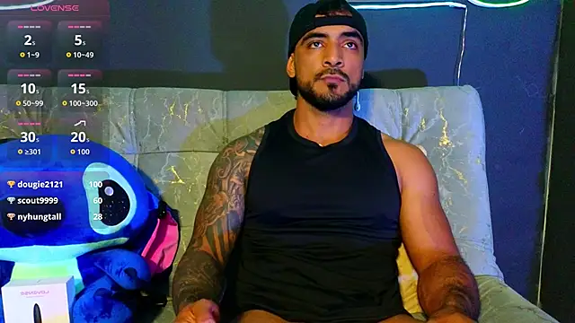 Snapshot of ERIC_HARRISON chatting on 11.21.25 ERIC HARRISON online show from 11.21.25