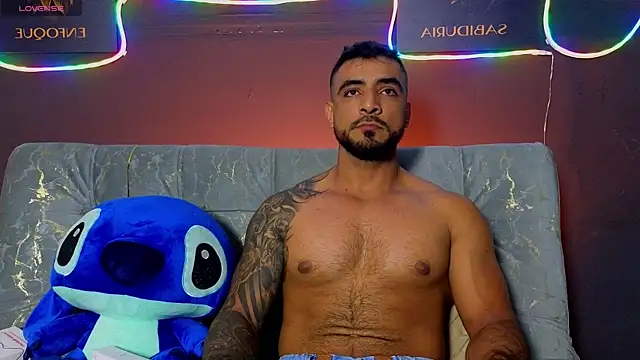 Snapshot of ERIC_HARRISON chatting on 11.29.25 ERIC HARRISON online show from 11.29.25